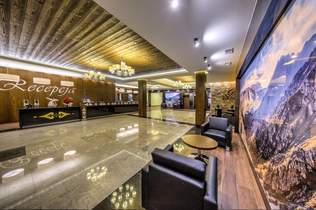 Grand Stasinda Bal Sylwestrowy Animacje Impreza Integracyjna Dwa Posilki Bogaty Bufet Baseny Kregielnia Grota Sauny Squash Silownia Place Zabaw Widoki 1000Mnpm บุโควินา ทัตซานสกา ภายนอก รูปภาพ